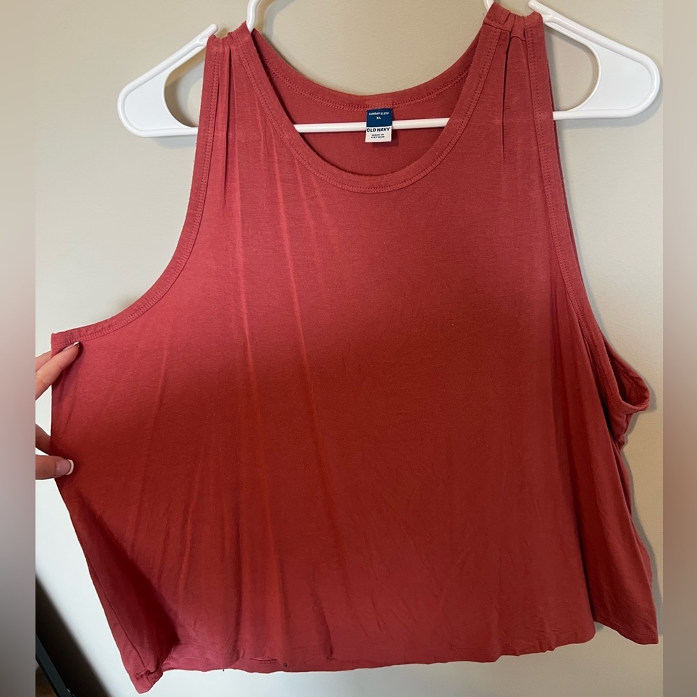 Old Navy Women's Tank Top - Deep Red - Picture 3 of 7